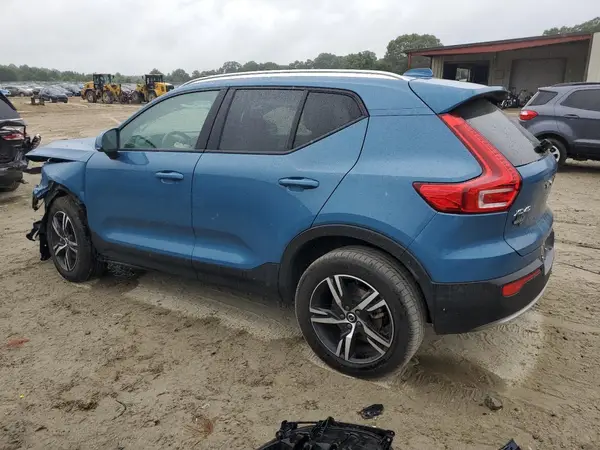 YV4L12UKXP2054886 2023 VOLVO XC40 - Image 2