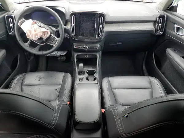 YV4L12UKXP2054886 2023 VOLVO XC40 - Image 8