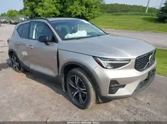 YV4L12UKXR2222285 2024 VOLVO XC40