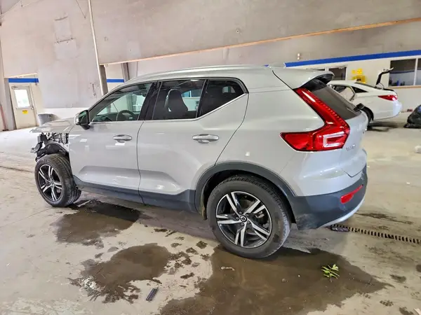 YV4L12UKXR2325660 2024 VOLVO XC40 - Image 2