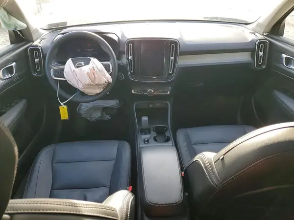 YV4L12UKXR2328848 2024 VOLVO XC40 - Image 8