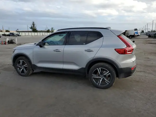 YV4L12UKXR2338084 2024 VOLVO XC40 - Image 2