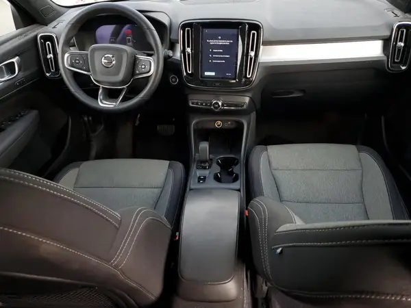 YV4L12UKXR2338084 2024 VOLVO XC40 - Image 8
