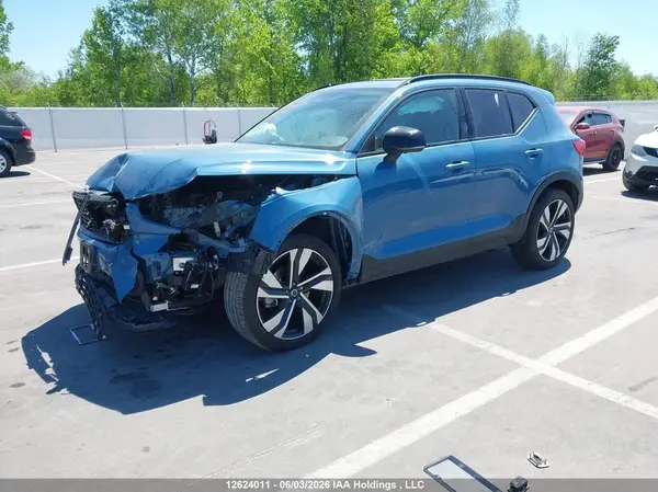 YV4L12UL0R2213667 2024 VOLVO XC40 - Image 2
