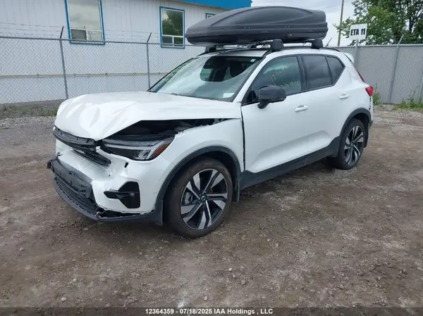 YV4L12UL0R2271083 2024 VOLVO XC40 - Image 2
