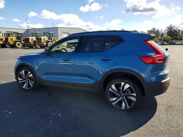 YV4L12UL0R2281483 2024 VOLVO XC40 - Image 2
