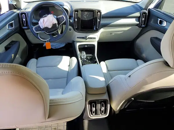 YV4L12UL0R2281483 2024 VOLVO XC40 - Image 8