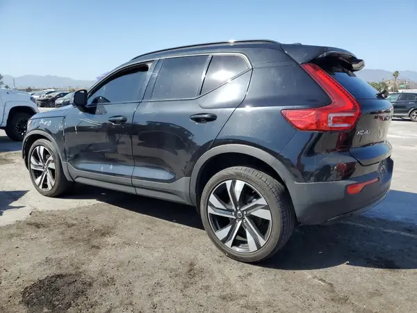 YV4L12UL0R2287879 2024 VOLVO XC40 - Image 2