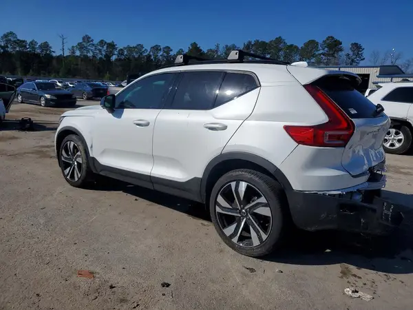 YV4L12UL0R2295769 2024 VOLVO XC40 - Image 2