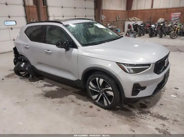 YV4L12UL0R2366601 2024 VOLVO XC40 - Image 1
