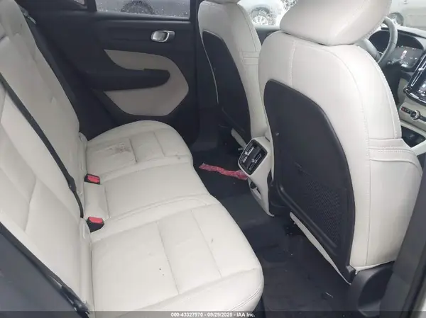 YV4L12UL1R2228419 2024 VOLVO XC40 - Image 8