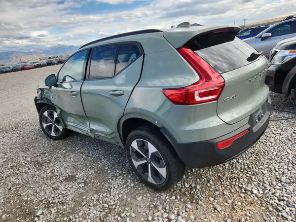 YV4L12UL1R2274767 2024 VOLVO XC40 - Image 2