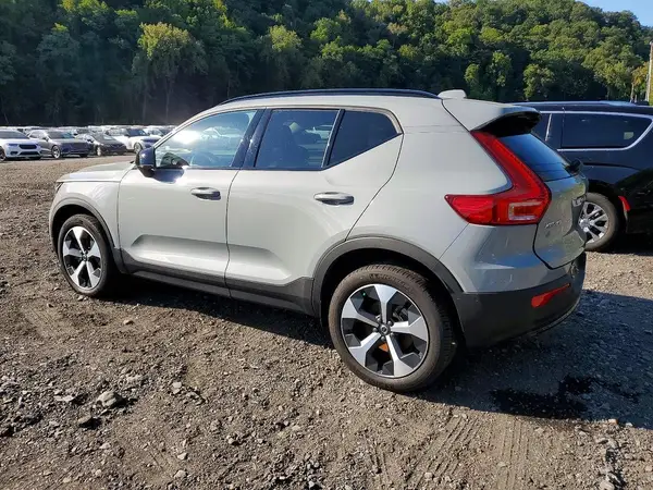 YV4L12UL1R2379678 2024 VOLVO XC40 - Image 2