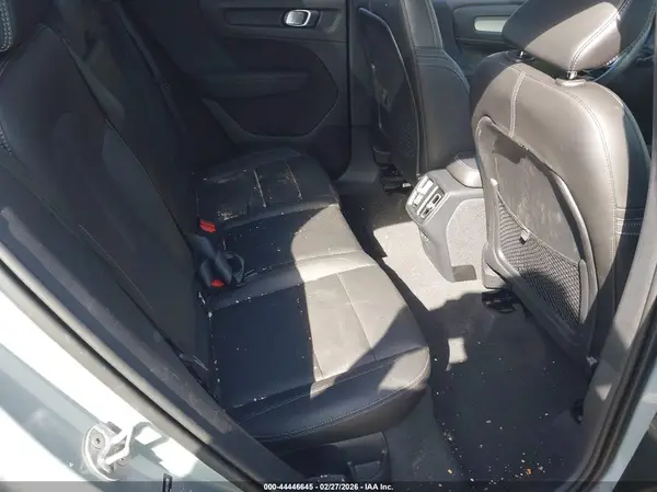 YV4L12UL2R2234830 2024 VOLVO XC40 - Image 8