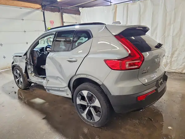 YV4L12UL2R2289486 2024 VOLVO XC40 - Image 2