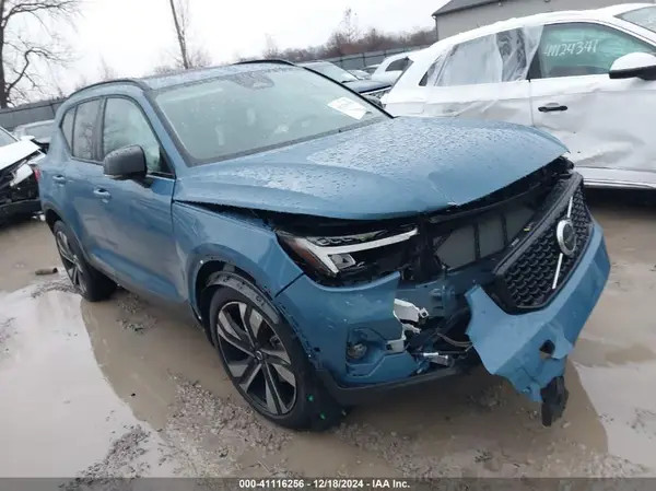 YV4L12UL2R2359133 2024 VOLVO XC40 - Image 1