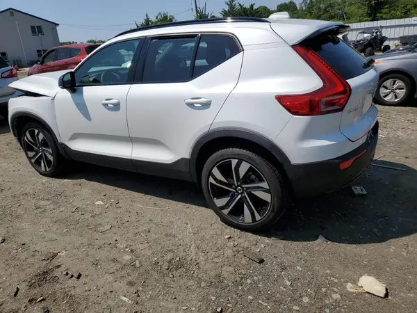 YV4L12UL3R2249126 2024 VOLVO XC40 - Image 2