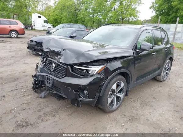 YV4L12UL3R2327260 2024 VOLVO XC40 - Image 2