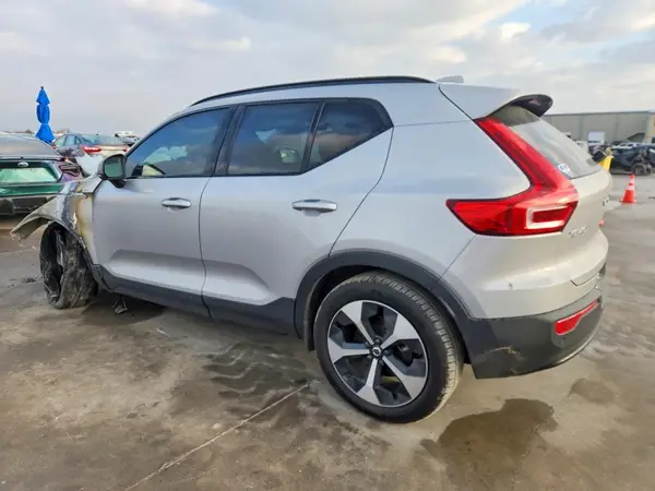 YV4L12UL3R2354443 2024 VOLVO XC40 - Image 2