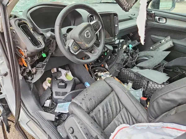 YV4L12UL4R2302867 2024 VOLVO XC40 - Image 8