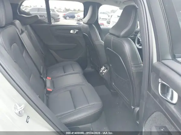 YV4L12UL4R2316929 2024 VOLVO XC40 - Image 8