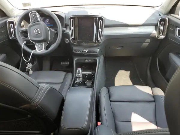 YV4L12UL4R2358985 2024 VOLVO XC40 - Image 8