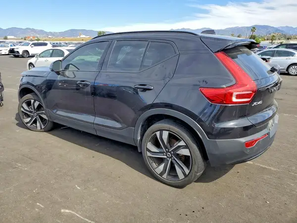 YV4L12UL4R2361076 2024 VOLVO XC40 - Image 2