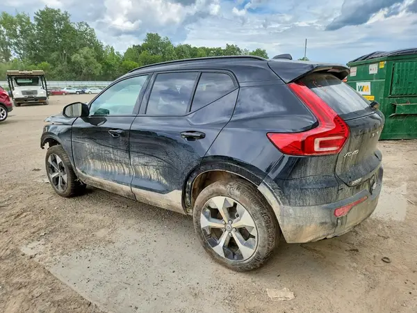 YV4L12UL5R2323873 2024 VOLVO XC40 - Image 2