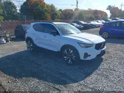 YV4L12UL5R2371776 2024 VOLVO XC40