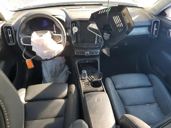 YV4L12UL6R2263134 2024 VOLVO XC40 - Image 8