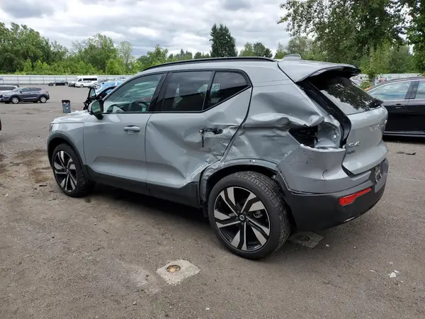 YV4L12UL6R2352122 2024 VOLVO XC40 - Image 2