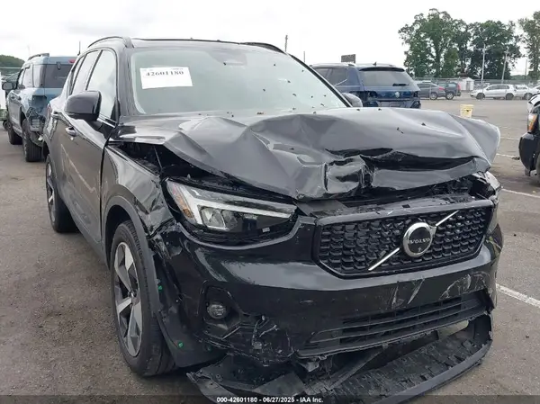 YV4L12UL7R2229655 2024 VOLVO XC40 - Image 1