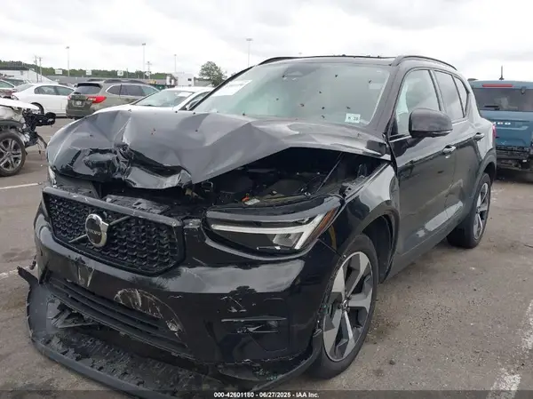 YV4L12UL7R2229655 2024 VOLVO XC40 - Image 2
