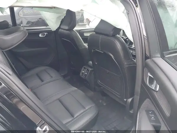 YV4L12UL7R2229655 2024 VOLVO XC40 - Image 8