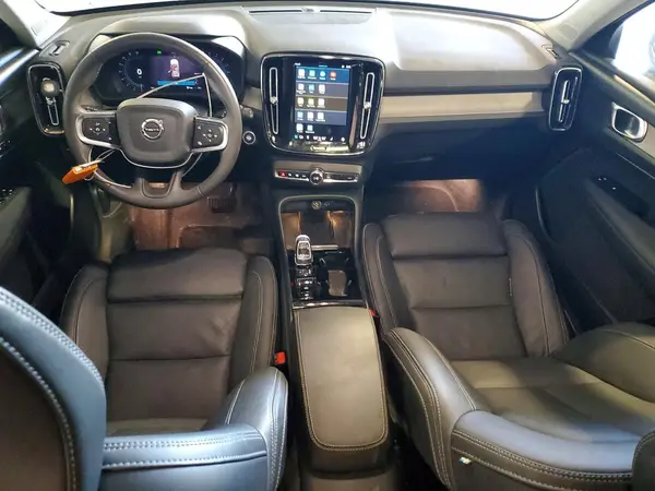 YV4L12UL7R2295655 2024 VOLVO XC40 - Image 8