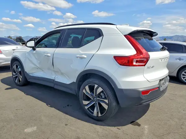 YV4L12UL7R2362268 2024 VOLVO XC40 - Image 2