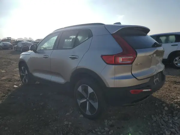 YV4L12UL7R2367275 2024 VOLVO XC40 - Image 2