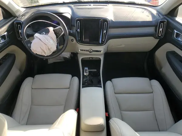 YV4L12UL7R2367275 2024 VOLVO XC40 - Image 8