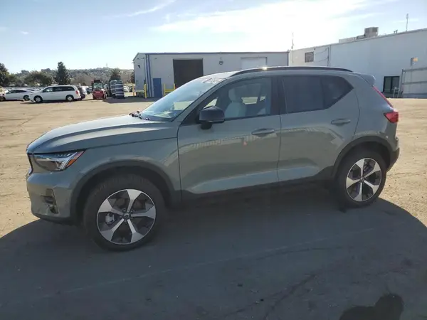 YV4L12UL7R2372833 2024 VOLVO XC40 - Image 1