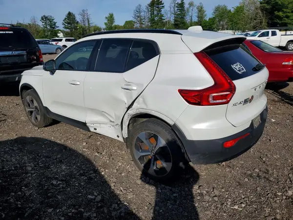 YV4L12UL8R2201427 2024 VOLVO XC40 - Image 2