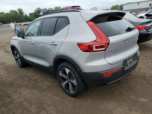 YV4L12UL8R2328890 2024 VOLVO XC40 - Image 2