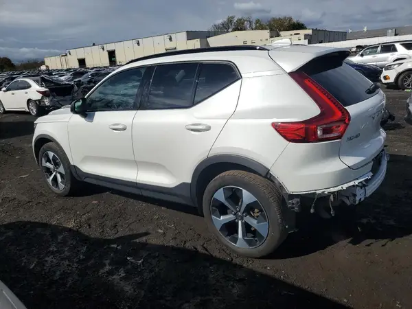 YV4L12UL8R2334236 2024 VOLVO XC40 - Image 2
