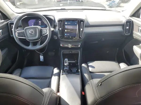 YV4L12UL8R2334236 2024 VOLVO XC40 - Image 8