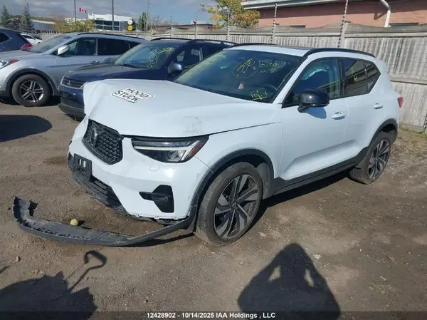 YV4L12UL9R2214462 2024 VOLVO XC40 - Image 2