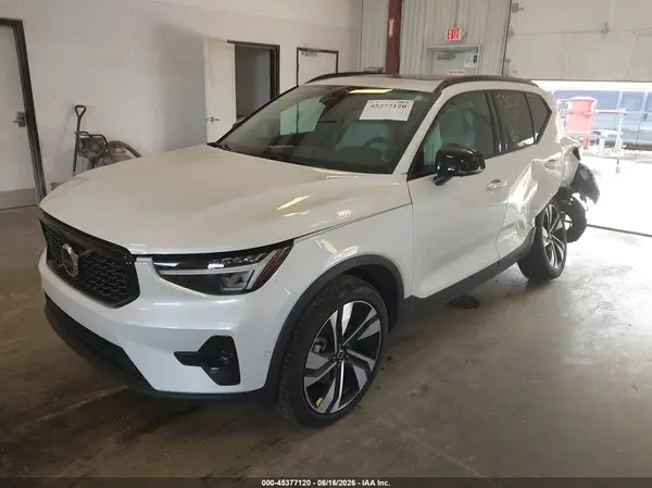 YV4L12UL9R2233173 2024 VOLVO XC40 - Image 2
