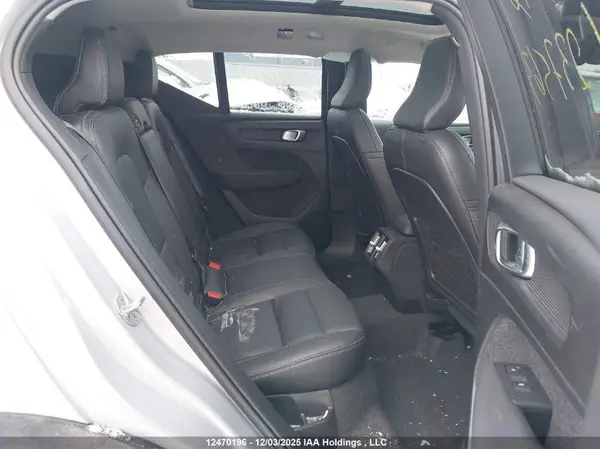 YV4L12UL9R2237563 2024 VOLVO XC40 - Image 8