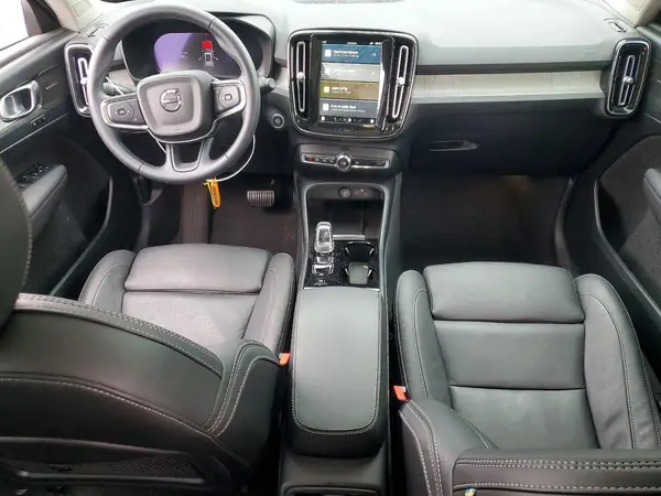 YV4L12UL9R2358190 2024 VOLVO XC40 - Image 8