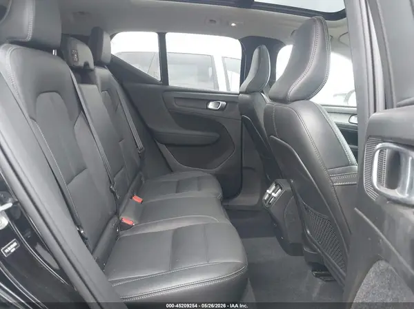 YV4L12ULXR2240066 2024 VOLVO XC40 - Image 8