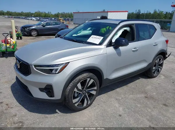 YV4L12ULXR2293107 2024 VOLVO XC40 - Image 2