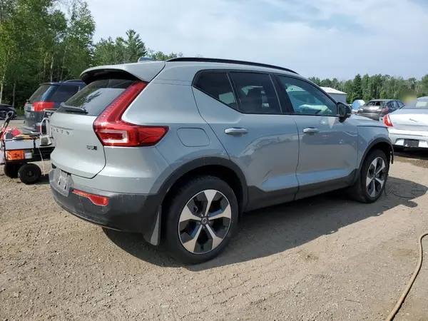 2024 VOLVO XC40 COPART lot 63787435 auction photo 3
